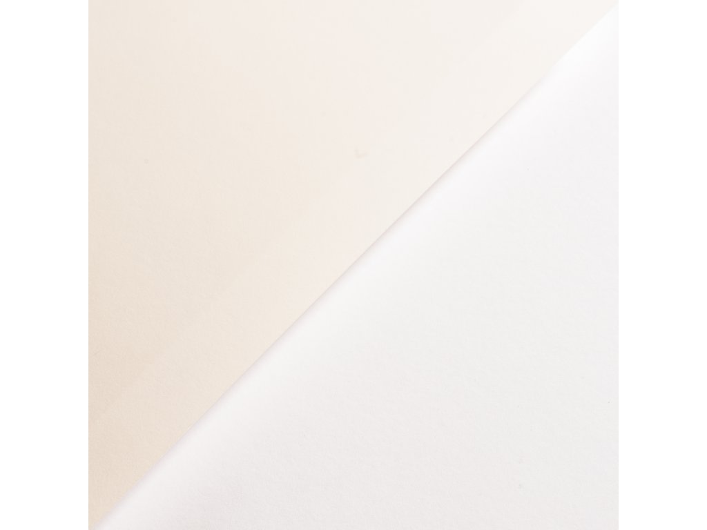 FocusArt Cream, 135 g, 70 x 100, natíraný matný, volumen 1.3, krémová