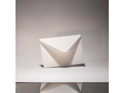 Obálka C6, Via Laid pure white, 120 g, šípová klopa
