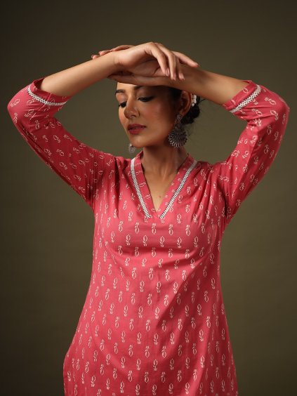 fc5eab91 6911 4dff aac3 bd8771cf03371696411495676 anayna Ethnic Motifs Printed Kurta 9951696411495609 6 (1)