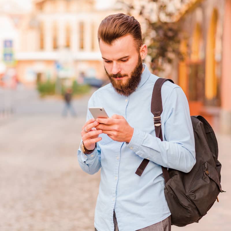 Smart-stolova_lampa_mobil