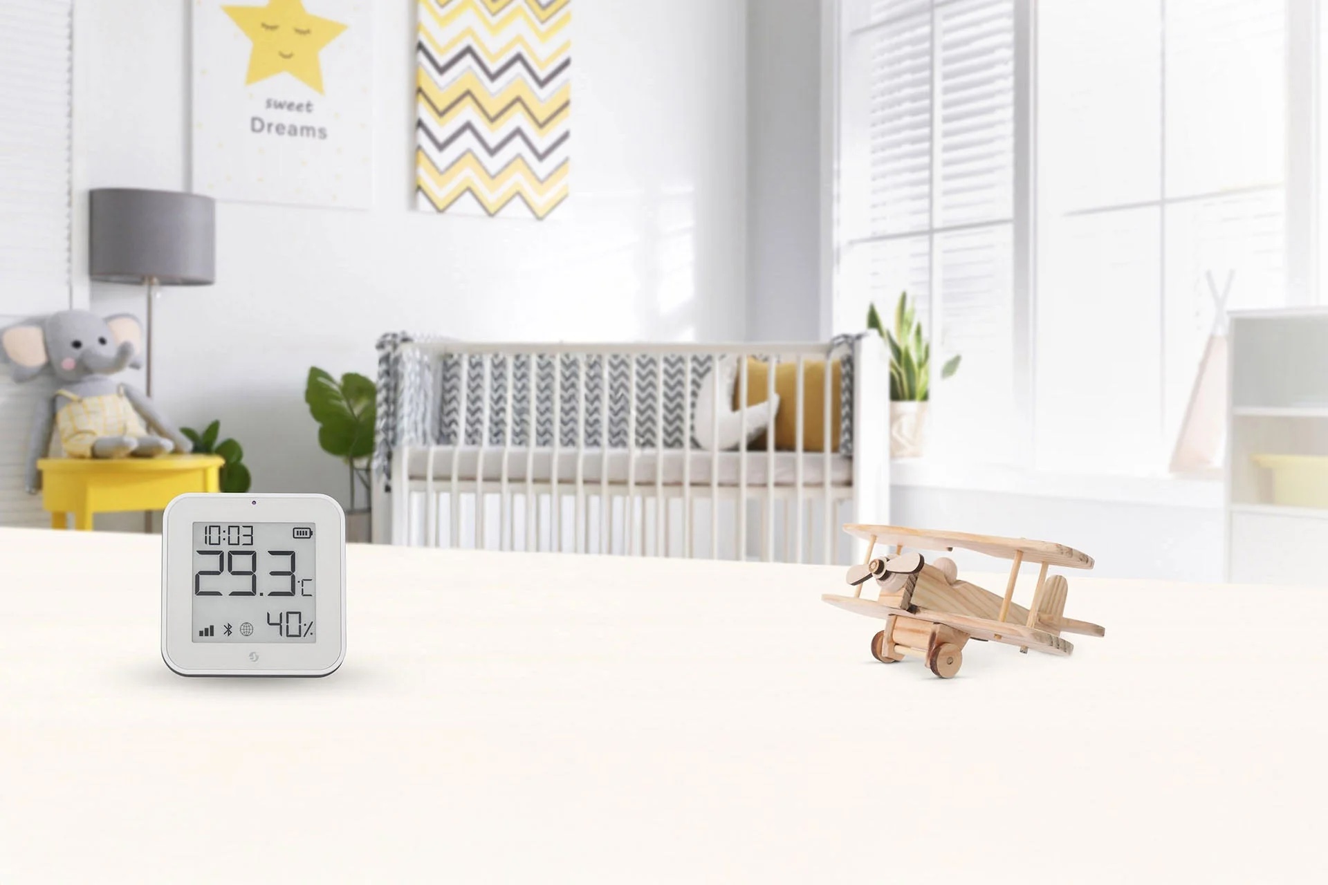 Shelly BLU H&T Display ZB biely – senzor teploty a vlhkosti