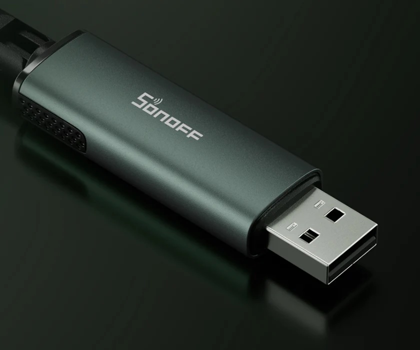Kompaktný hliníkový kryt USB adaptéra Sonoff Dongle Plus CC2674P10