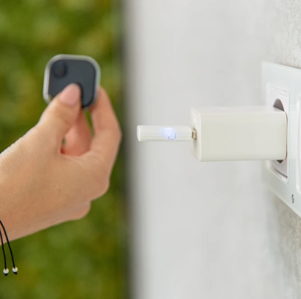Shelly BLU Gateway - Bluetooth brána s Wi-Fi vo forme USB-A kľúča