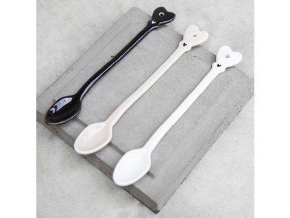 Spoon White with Black Heart 18.5cm2