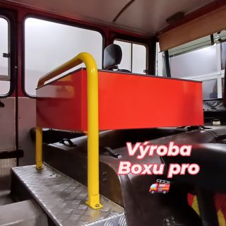 🚒 Odkládaci box a zábradlí pro hasiče je navržen tak, aby splňoval požadavky na odolnost, funkčnost a jednoduchou údržbu....