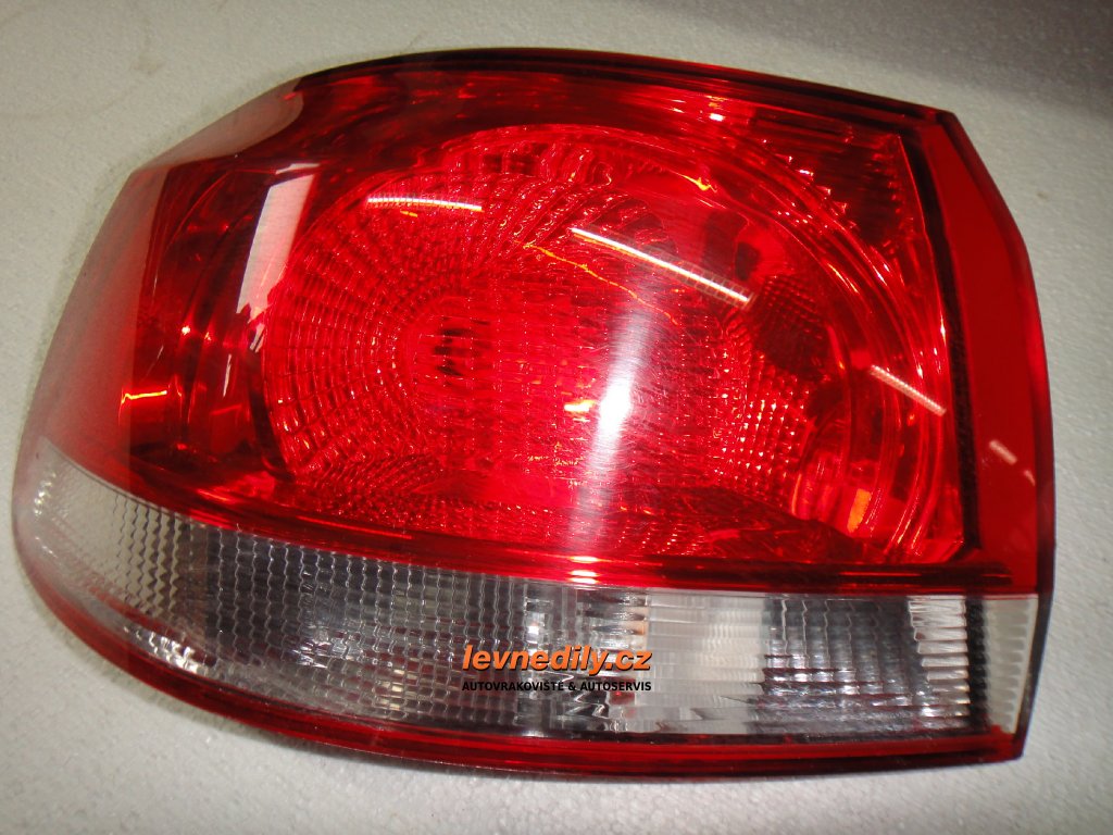 Levé zadní světlo Valeo VW Golf VI 5K0945095E vnější