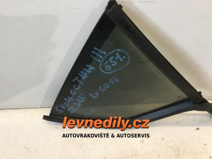 Pravé zadní sklo  Pevné Škoda Octavia III