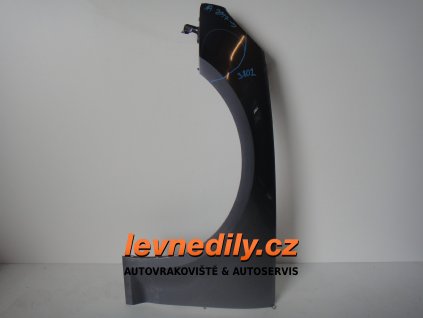 Levý přední blatník Audi A4