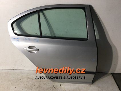 Pravé zadní dveře Škoda Octavia II barva 9102