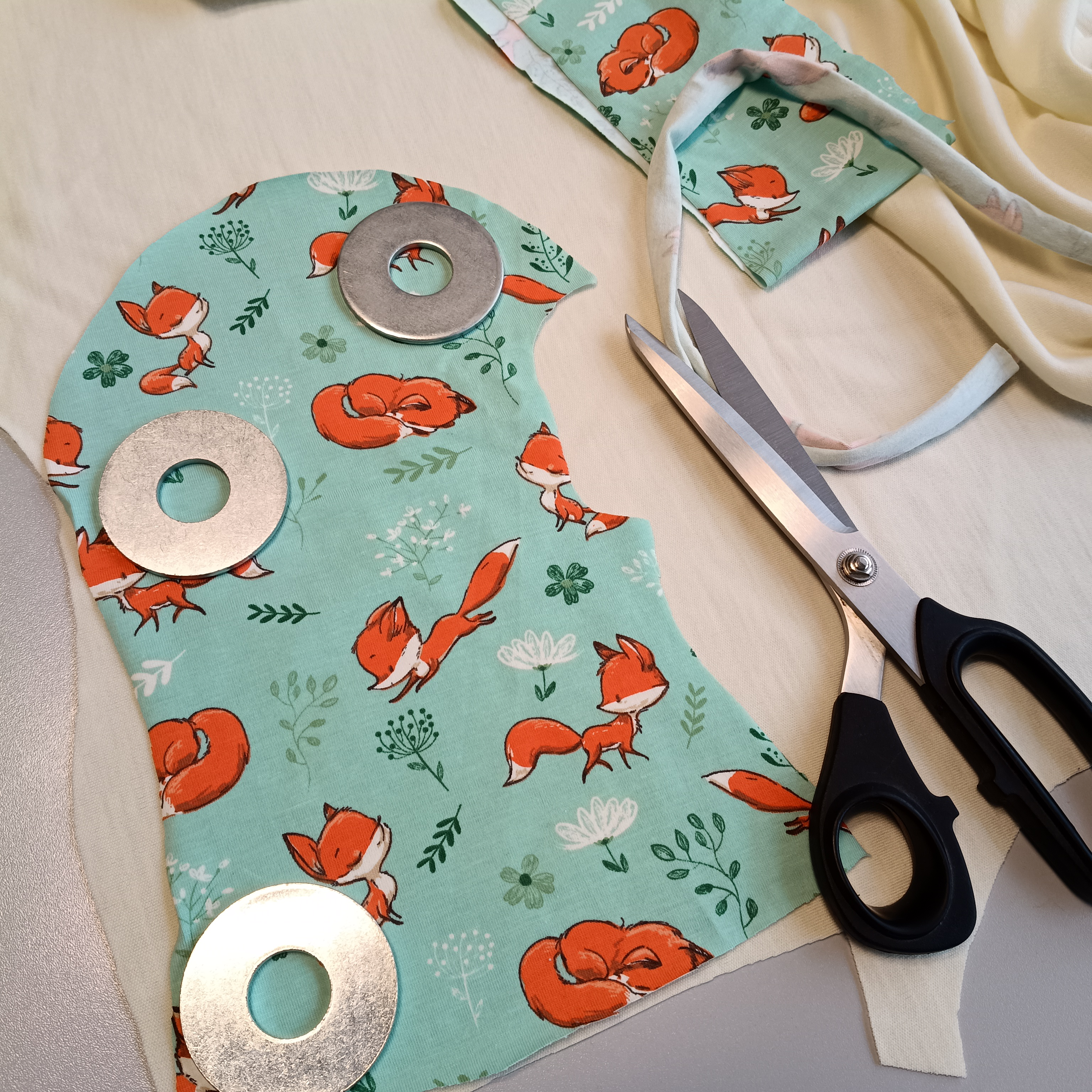 Nosící oblečení značky MaTáTa