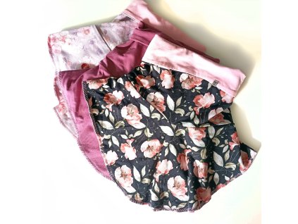 MaTáTa nosící nákrčník