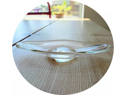 miska z hutního skla