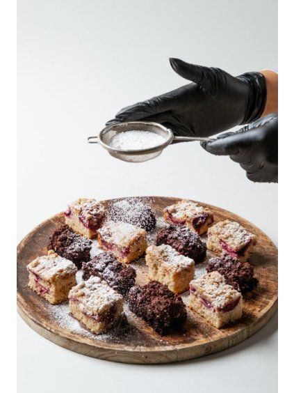 Wholegrain fruit cake with crumble, according to current offer – slice