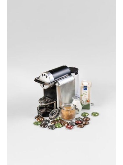 Nespresso coffee – coffee machine and 20 capsules