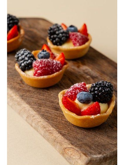 Red berries tartlet