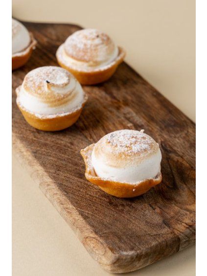 Lemon meringue tartlet