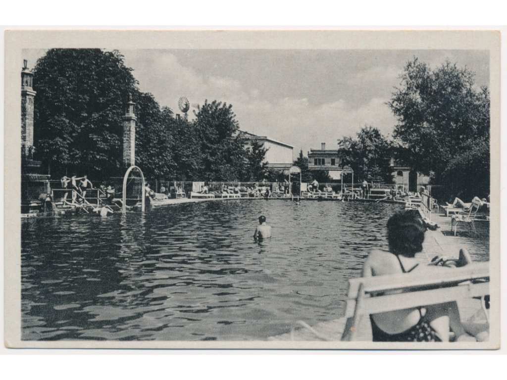 49 - Praha, Klánovice, oživená partie z koupaliště, cca 1940