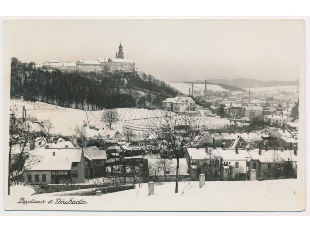 38 - Náchod, celkový pohled na zasněžené město, cca 1942