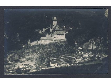 02 - Berounsko, Karlštejn, pohled z letadla, nakl. Klub čsl. turistů, cca 1922