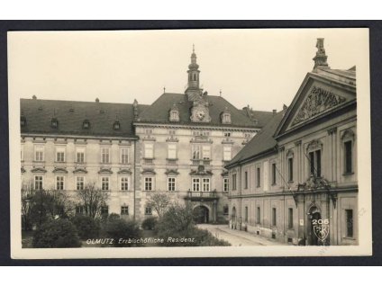 41 - Olomouc, (Olmütz), sídlo arcibiskupa (Erzbischöfliche residenz), foto Fon, cca 1929