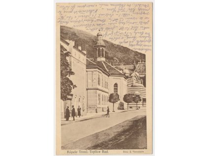 Slovensko, Trenčianské Teplice, oživená partie před lázněmi, cca 1920