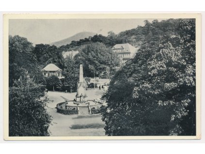 65 - Teplice - Šanov, Válečný pomník a okolí, cca 1929