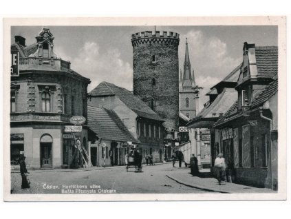 31 - Kutnohorsko, Čáslav, oživená Havlíčkova ulice, foto J. Švec, cca 1935