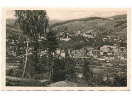 71 - Vsetín, pohled na město, cca 1940