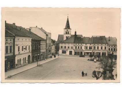 71 - Vsetínsko, Valašské Meziříčí, náměstí, cca 1940