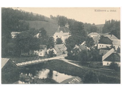 70 - Orlickoústecko, Klášterec nad Orlicí, pohled na obec, cca 1939