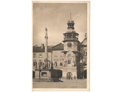 66 - Trutnovsko, Hostinné, partie z náměstí s radnicí, cca 1957