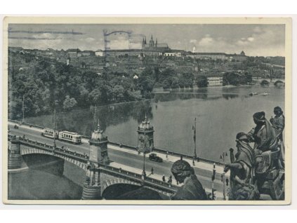 49 - Praha, pohled na Hradčany, cca 1938