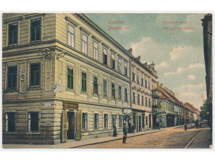 38 - Náchodsko, Josefov, Josefstadt, oživená Hradecká ulice, cca 1909