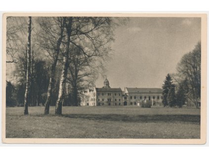 57 - Rychnovsko, Častolovice, Zámek, zahradní průčelí, cca 1956