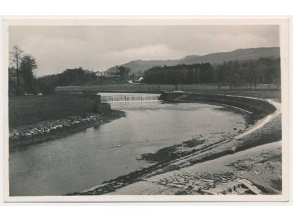 57 - Rychnovsko, Doudleby nad Orlicí, partie u řeky, cca 1943