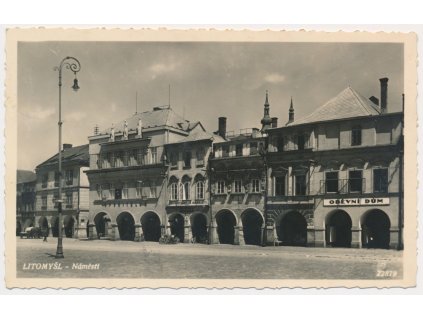 61 - Svitavsko, Litomyšl, partie z náměstí, cca 1932