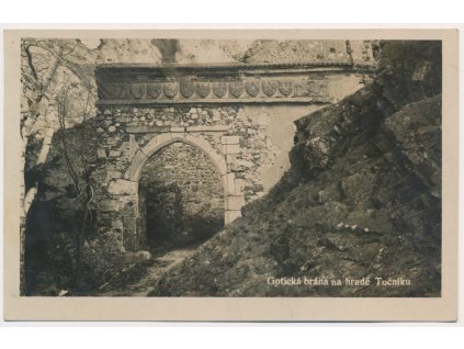 02 - Berounsko, Hrad Točník, Gotická brána, cca 1930