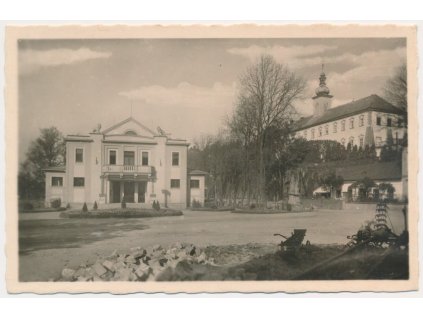 70 - Orlickoústecko, Kyšperk - Letohrad, Zámek, divadlo, cca 1943