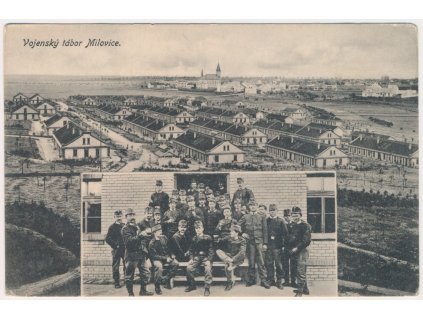 40 - Nymbursko, Milovice, 2 - záběr, vojenský tábor a vojáci, cca 1913