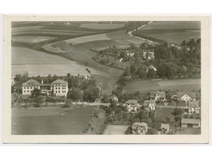 01 - Benešovsko, Chocerady, pohled na obec, cca 1950