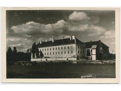 67 - Třebíčsko, Lesonice, pohled na zámek, cca 1935