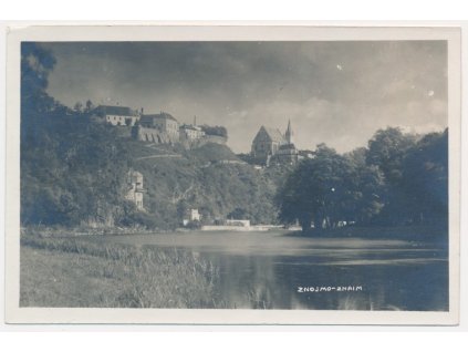 74 - Znojmo, partie u Dyje, pohled na hrad, cca 1940