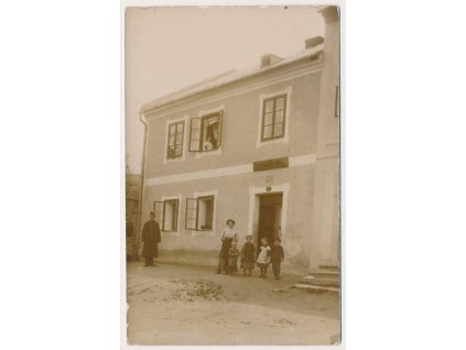 60 - Strakonicko, Velká Turná, oživená partie před dětským útulkem