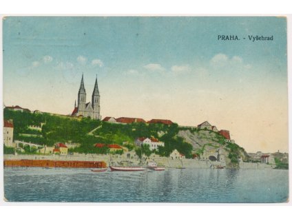 49 - Praha, pohled na Vyšehrad od řeky, cca 1925