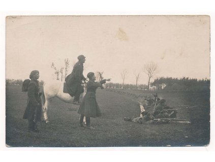 Vojenská, polní manévry pěchoty, cca 1920