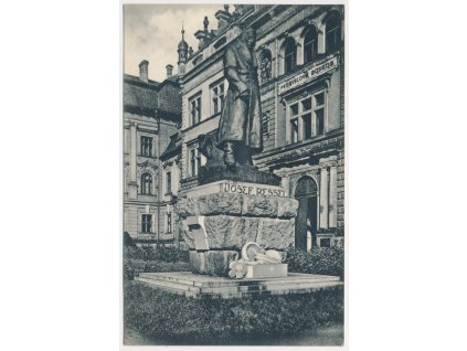 10 - Chrudim, Resslův pomník, cca 1931