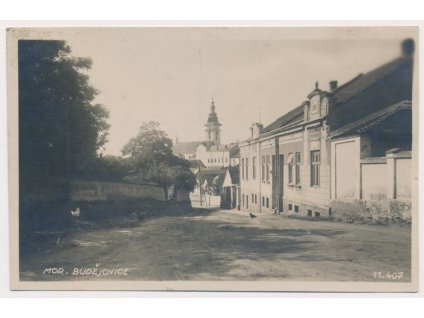 67 - Třebíčsko, Moravské Budějovice, ulice, domy, zámek..., cca 1945