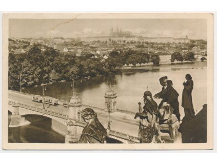 49 - Praha, pohled na Hradčany, most s tramvají, cca 1937