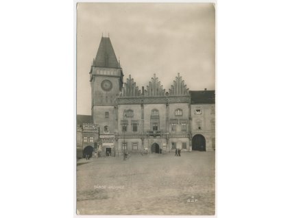 64 - Tábor, oživená partie před radnicí, cca 1925