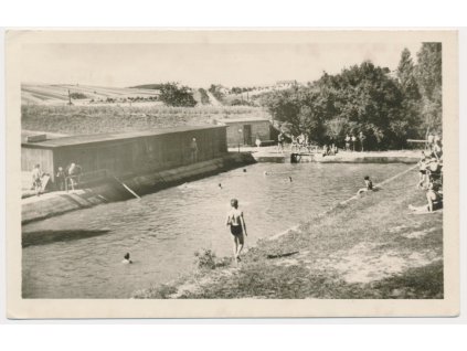 30 - Kroměřížsko, Koryčany, oživené koupaliště, cca 1956